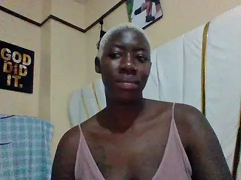 SquirtQueen16 online show from 11-13-25, 06:12