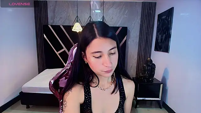 lizzyluk ch online show from 02-13-25, 05:11