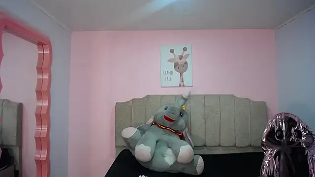 lizzyluk ch online show from 02-24-25, 08:14