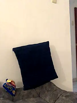 SweetLatiin  online show from 11-08-25, 08:51