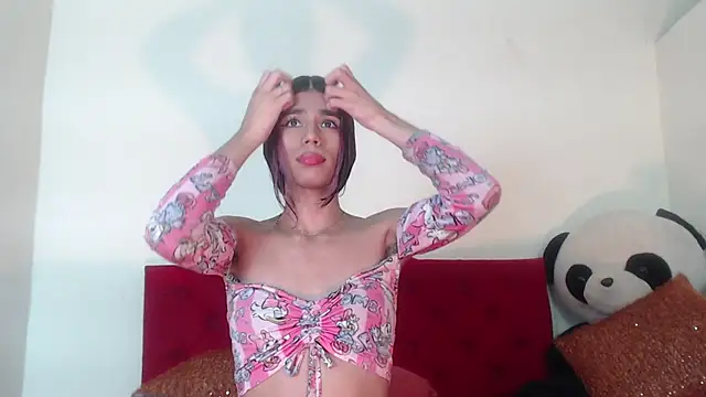 Snapshot of Luluu_08 chatting on 03-12-25, 04:24 Luluu 08 online show from 03-12-25, 04:24