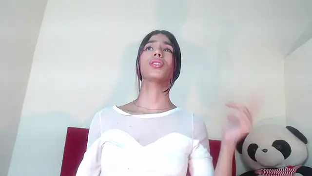 Snapshot of Luluu_08 chatting on 03-22-25, 05:09 Luluu 08 online show from 03-22-25, 05:09