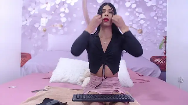 Snapshot of Luluu_08 chatting on 09-23-25, 06:55 Luluu 08 online show from 09-23-25, 06:55