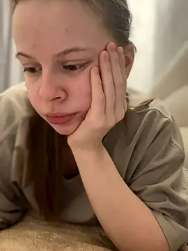 Snapshot of wrenlie chatting on 11-04-25, 01:48 wrenlie online show from 11-04-25, 01:48