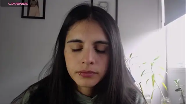 Snapshot of alma_violeta chatting on 03-07-25, 03:18 alma violeta online show from 03-07-25, 03:18