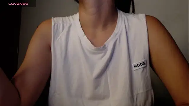 Snapshot of alma_violeta chatting on 10-05-25, 11:35 alma violeta online show from 10-05-25, 11:35