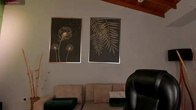 ValeriaRiveraX online show from 01-13-26, 03:45