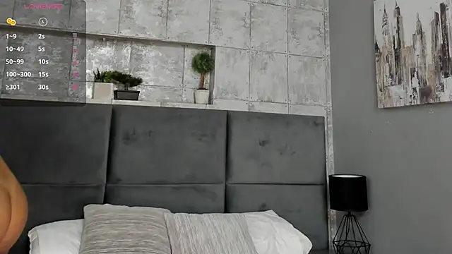 Snapshot of Salome_Diaz_ chatting on 01-31-25, 01:23 Salome Diaz online show from 01-31-25, 01:23