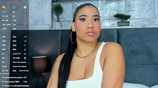 Snapshot of Salome_Diaz_ chatting on 03-04-25, 07:32 Salome Diaz online show from 03-04-25, 07:32