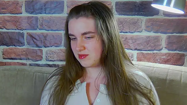 Sofia Hugs online show from 04-19-26, 05:45