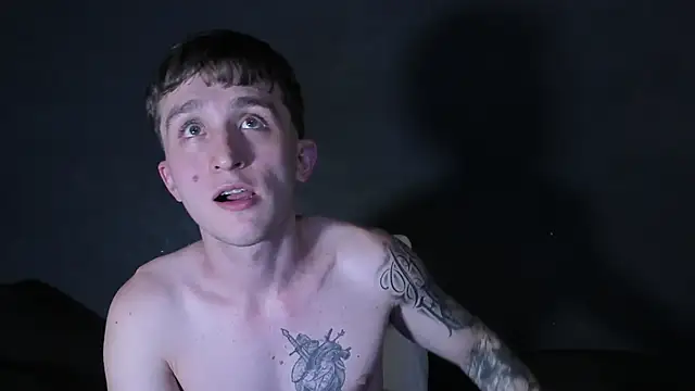 Dylanwhite23  online show from 12-04-25, 07:22