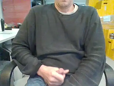 Snapshot of Raimundo1971 chatting on 11-12-25, 02:17 Raimundo1971 online show from 11-12-25, 02:17