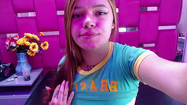 Snapshot of Lya_Anal chatting on 10-24-25, 02:57 Lya Anal online show from 10-24-25, 02:57