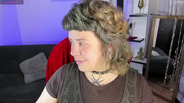 Snapshot of Sabrina_scarlett chatting on 11-16-25, 04:51 Sabrina scarlett online show from 11-16-25, 04:51