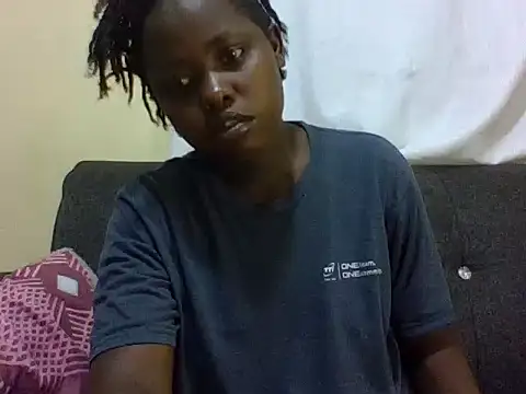 Sweetcecie01 online show from 03-22-26, 08:56