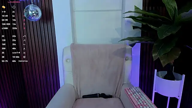 Snapshot of Anybuny chatting on 01-30-25, 11:55 Anybuny online show from 01-30-25, 11:55