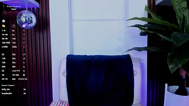 Snapshot of Anybuny chatting on 02-13-25, 05:44 Anybuny online show from 02-13-25, 05:44