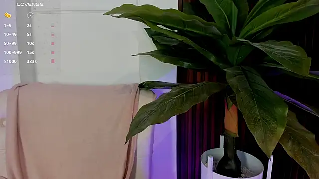 Snapshot of Anybuny chatting on 03-15-25, 11:51 Anybuny online show from 03-15-25, 11:51