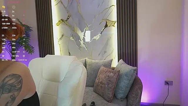 Snapshot of Anybuny chatting on 09-12-25, 11:43 Anybuny online show from 09-12-25, 11:43