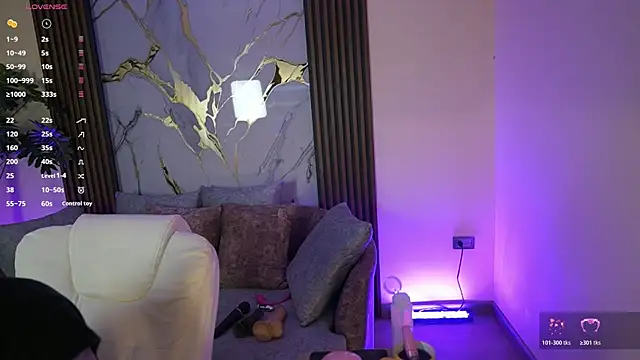 Snapshot of Anybuny chatting on 10-23-25, 12:37 Anybuny online show from 10-23-25, 12:37