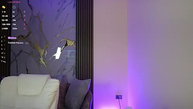 Snapshot of Anybuny chatting on 10-31-25, 11:55 Anybuny online show from 10-31-25, 11:55