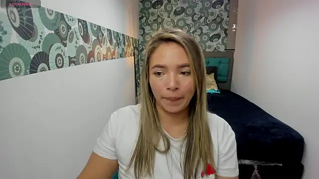 ArielleJones online show from 12-28-24, 07:33