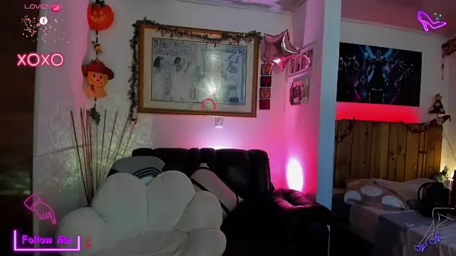 LauGrayJ online show from 03-09-25, 09:35