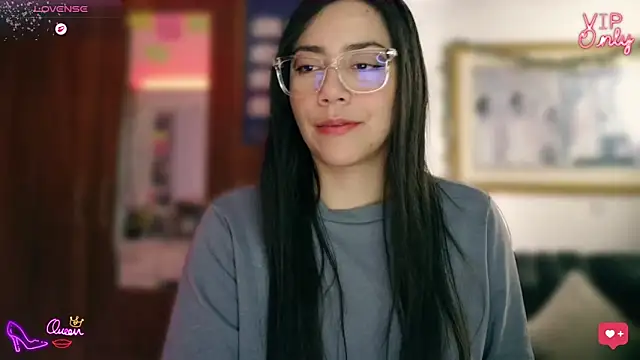 LauGrayJ online show from 04-05-26, 08:44