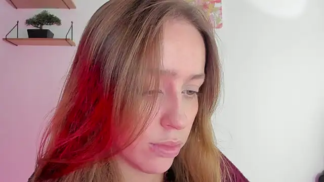 Snapshot of SofiaGc chatting on 12-30-24, 06:09 SofiaGc online show from 12-30-24, 06:09