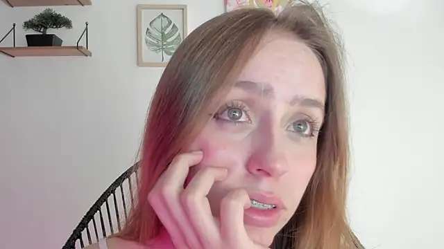 Snapshot of SofiaGc chatting on 01-24-25, 07:19 SofiaGc online show from 01-24-25, 07:19