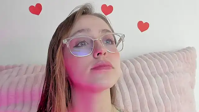 Snapshot of SofiaGc chatting on 02-15-25, 03:52 SofiaGc online show from 02-15-25, 03:52