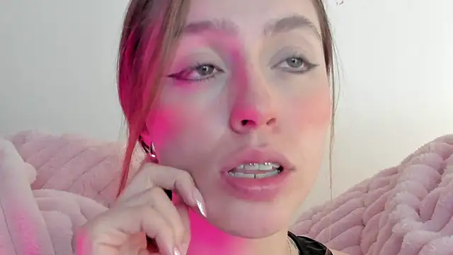 Snapshot of SofiaGc chatting on 02-16-25, 03:47 SofiaGc online show from 02-16-25, 03:47