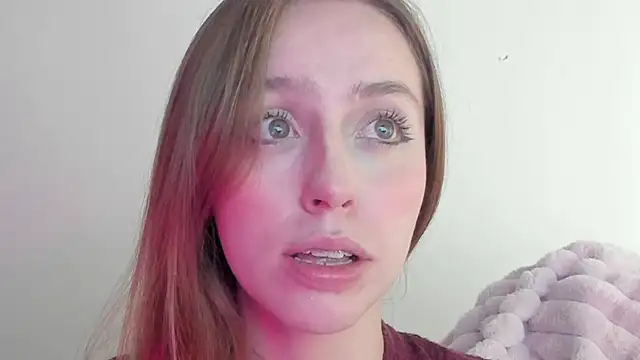 Snapshot of SofiaGc chatting on 02-23-25, 03:45 SofiaGc online show from 02-23-25, 03:45