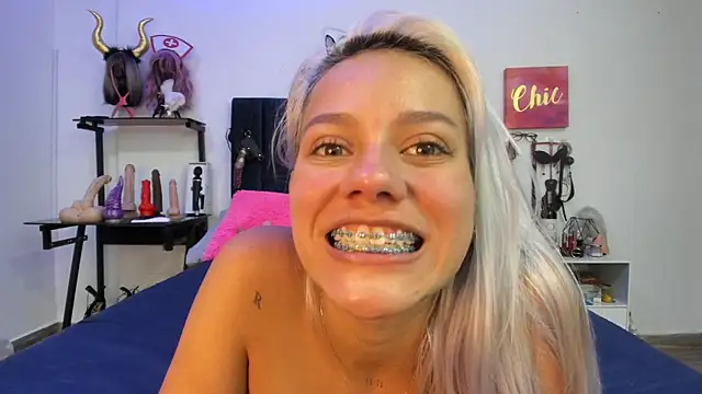 emmily giraldo online show from 01-10-25, 05:34