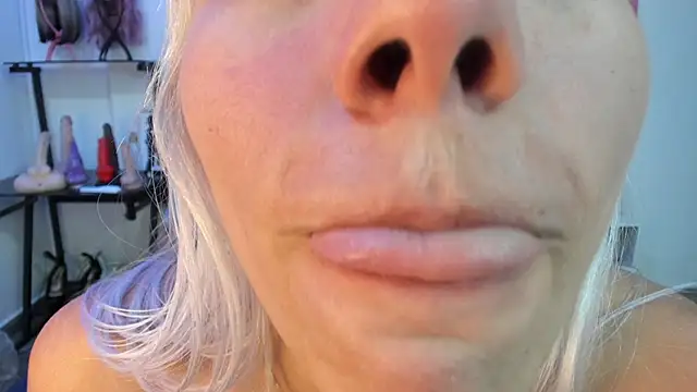 emmily giraldo online show from 01-21-25, 05:51