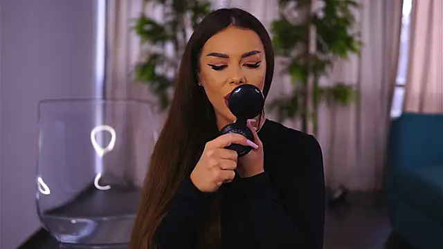 MissKiarra online show from 01-10-25, 07:04