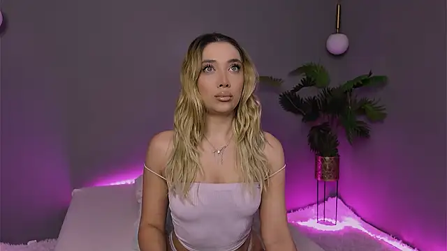 Jessielle online show from 03-26-26, 02:06