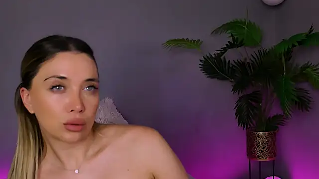 Snapshot of Jessielle chatting on 04-23-26, 02:19 Jessielle online show from 04-23-26, 02:19