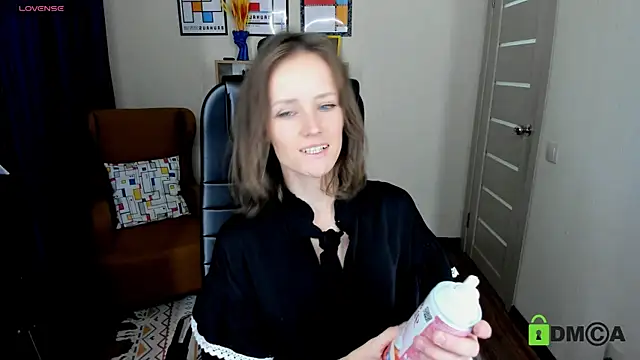 Snapshot of FrancescaCollins chatting on 09-22-25, 03:36 FrancescaCollins online show from 09-22-25, 03:36