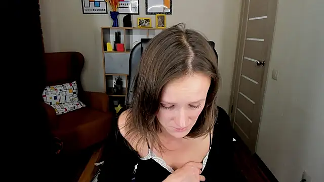 Snapshot of FrancescaCollins chatting on 10-20-25, 02:39 FrancescaCollins online show from 10-20-25, 02:39