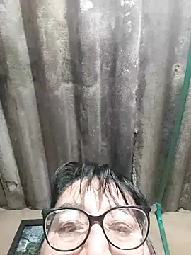 clarita 01 online show from 10-10-25, 10:47