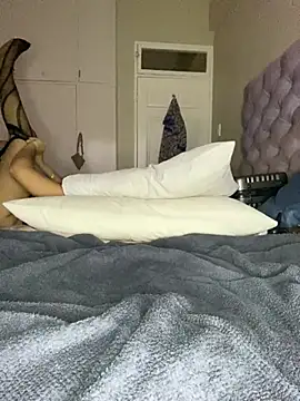 Snapshot of Indianbutter11 chatting on 01-09-25, 05:11 Indianbutter11 online show from 01-09-25, 05:11