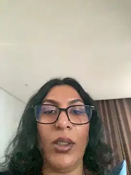 Snapshot of Indianbutter11 chatting on 11-08-25, 03:18 Indianbutter11 online show from 11-08-25, 03:18