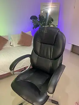 JANYLOVE   online show from 05-06-26, 10:53