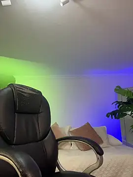 JANYLOVE   online show from 06-01-26, 11:12