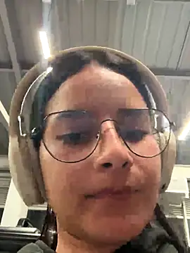  vaness online show from 11-25-25, 06:24