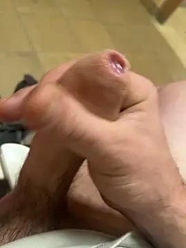 Snapshot of Bolo23693 chatting on 11-18-25, 06:56 Bolo23693 online show from 11-18-25, 06:56