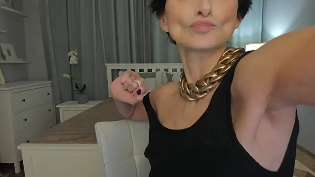 Snapshot of SimonaDeBeauvoir chatting on 03-15-25, 02:45 SimonaDeBeauvoir online show from 03-15-25, 02:45