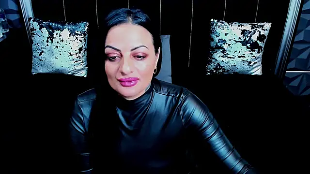 Snapshot of VixenSelena chatting on 12-29-24, 09:06 VixenSelena online show from 12-29-24, 09:06