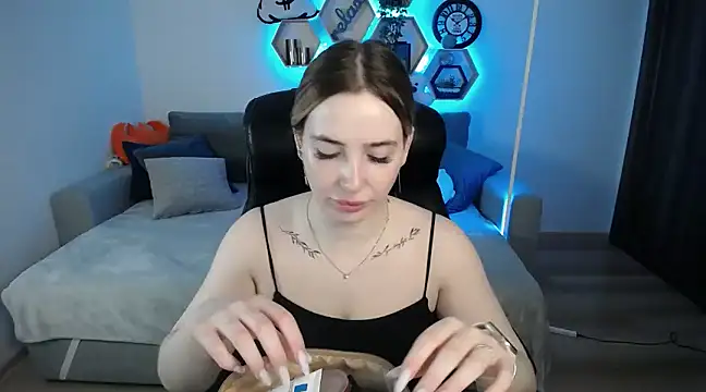 SabrinViolet online show from 03-15-25, 09:09